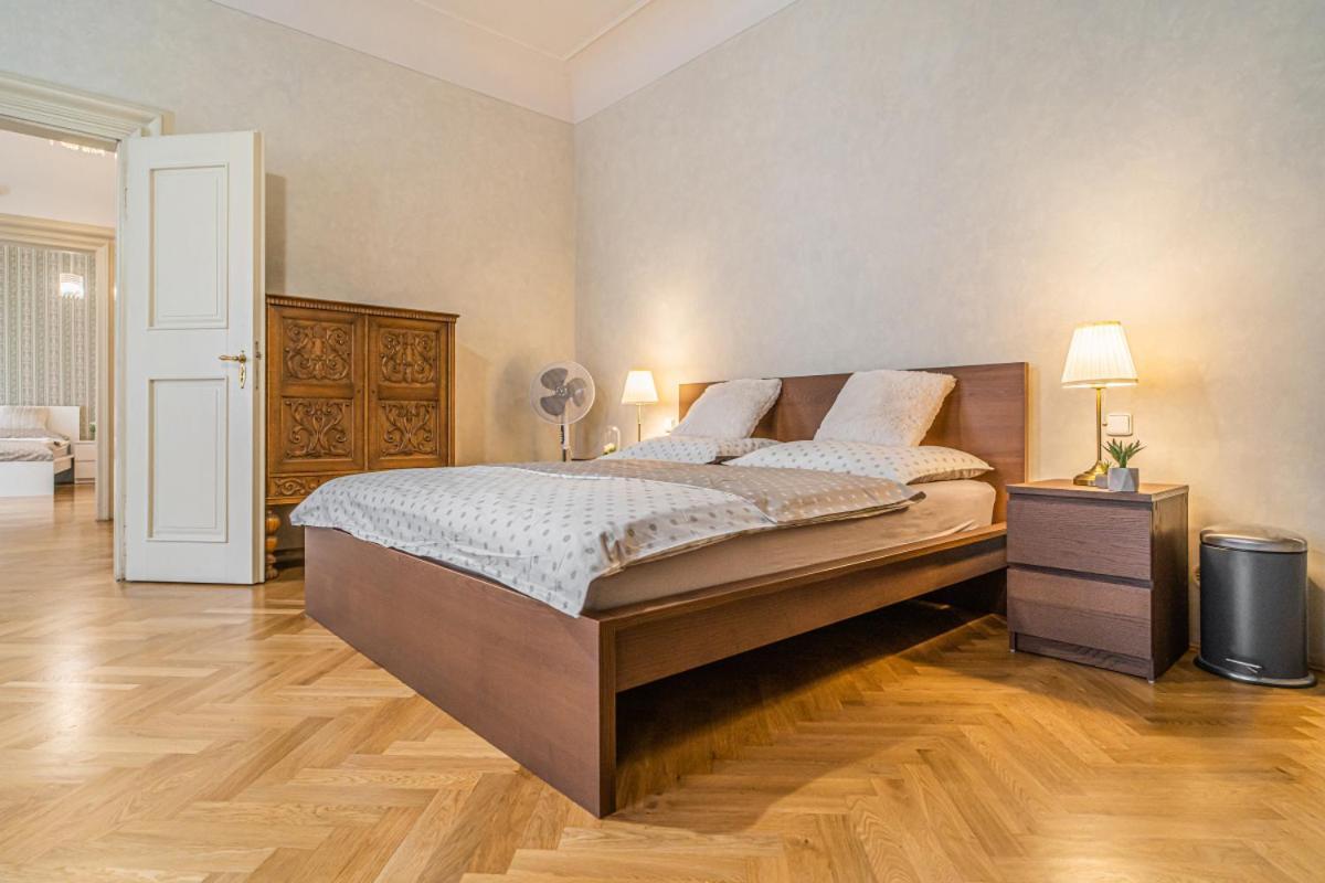 Appartamento Luxury Karmelitska 2b Praga