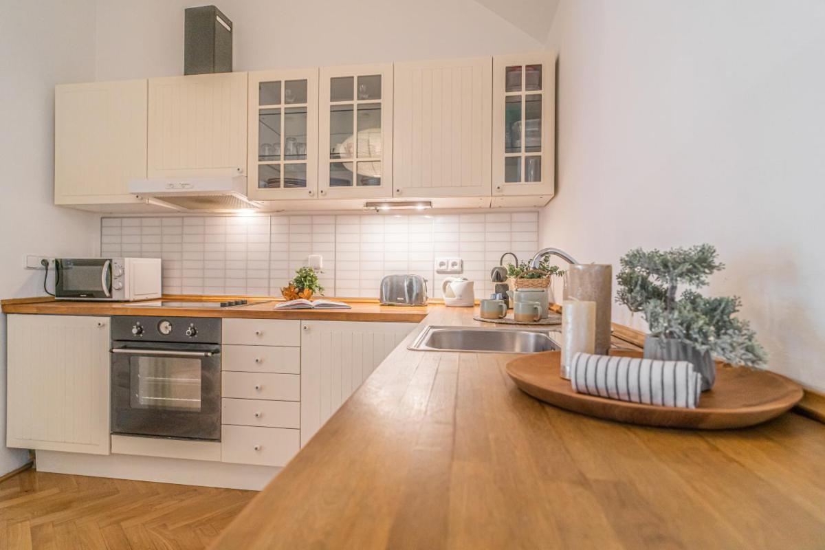 Luxury Karmelitska 2b * Praga