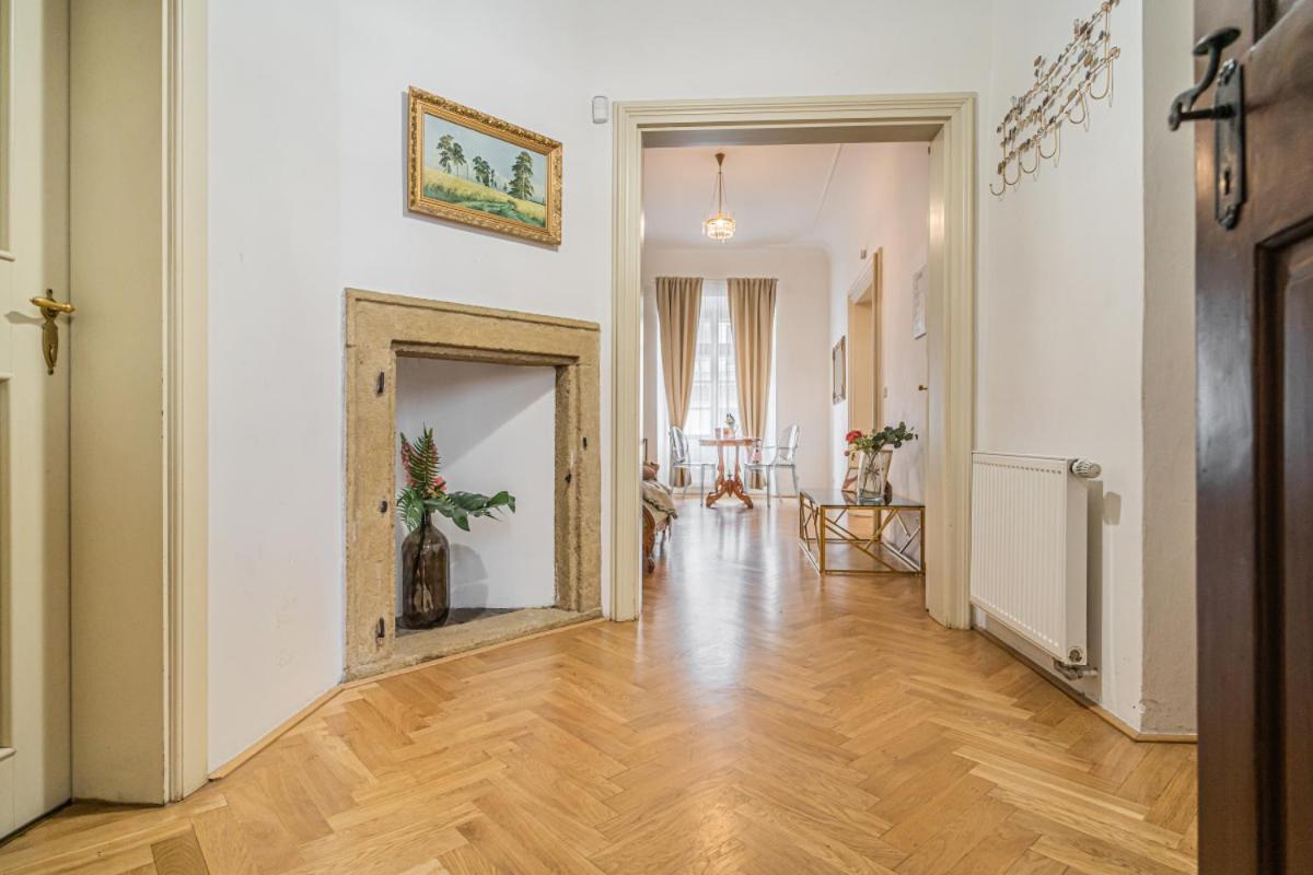 Luxury Karmelitska 2b Appartamento *